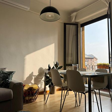 Trilocale Con Due Balconi A Isola Porta Nuova Leilighet Milano Eksteriør bilde